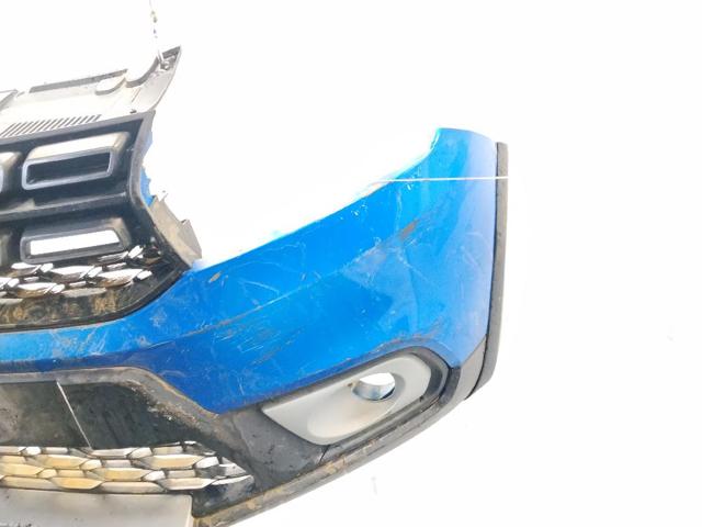 Zderzak przedni Renault SANDERO