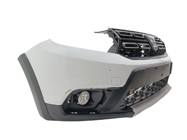 Zderzak przedni Renault SANDERO