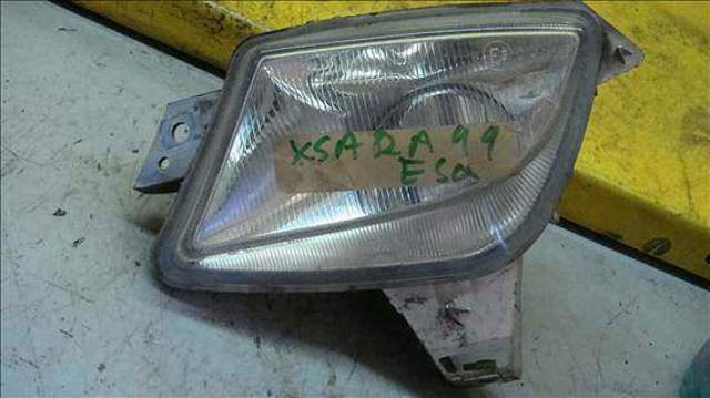 Lampa przeciwmgielna lewa 6204R4 PEUGEOT