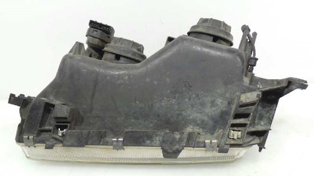 Reflektor prawy Peugeot 605 6B