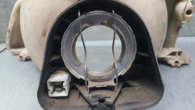 Reflektor prawy 6205C2 PEUGEOT