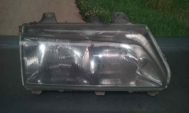 Kupić Reflektor prawy Peugeot 806  221 w dobrej cenie