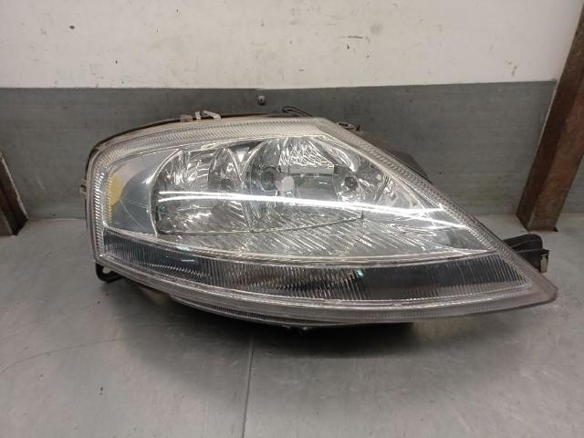 Reflektor prawy 6205Z6 PEUGEOT