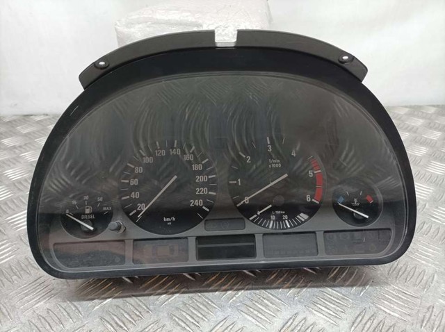 Deska rozdzielcza 62118381198 BMW