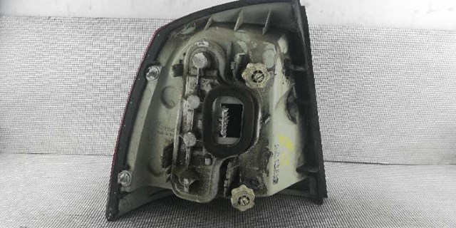 Lampa zespolona tylna prawa 6223019 OPEL
