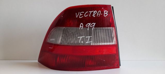 Lampa zespolona tylna lewa 6223159 OPEL
