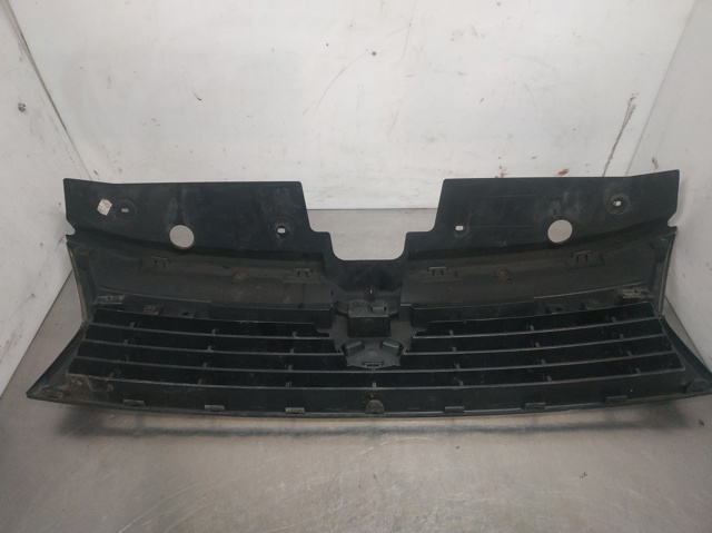 Atrapa chłodnicy Dacia Duster HS