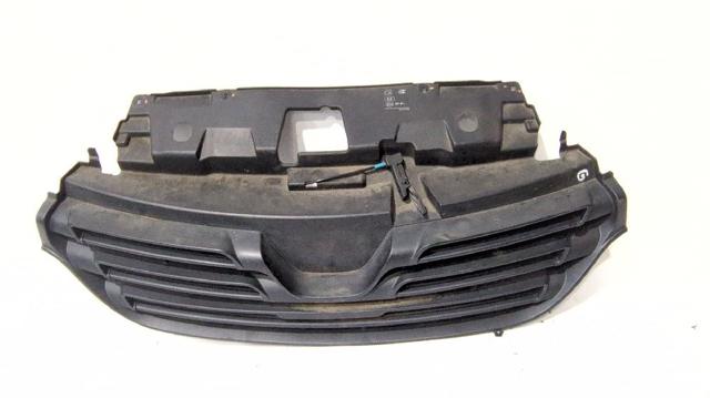 Atrapa chłodnicy Renault Trafic 3