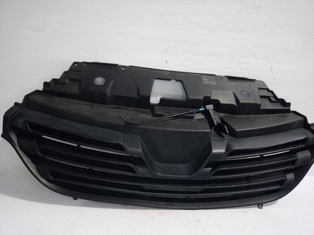 Atrapa chłodnicy Renault Trafic 3