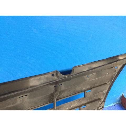 Atrapa chłodnicy Nissan Note E11