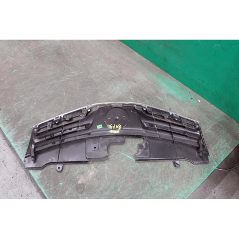 Atrapa chłodnicy Nissan Note E11