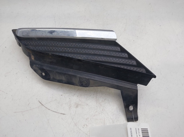 Atrapa grill Nissan Primera