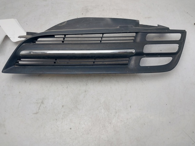 Atrapa grill Nissan Micra