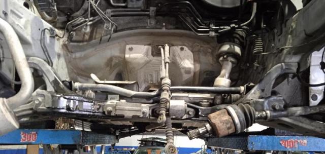 Korpus osi przedniej 624002Y200 HYUNDAI
