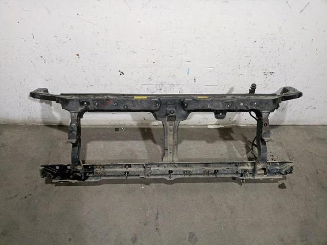 Osłona chłodnicy kompletna (panel mocowania reflektorów) 62500EB330 NISSAN