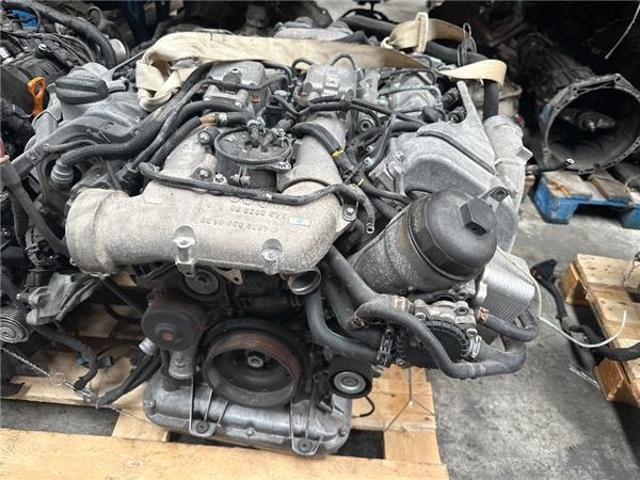 Silnik w komplecie 628960 MERCEDES