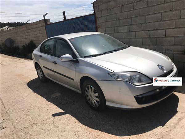 Błotnik przedni prawy 631000032R RENAULT