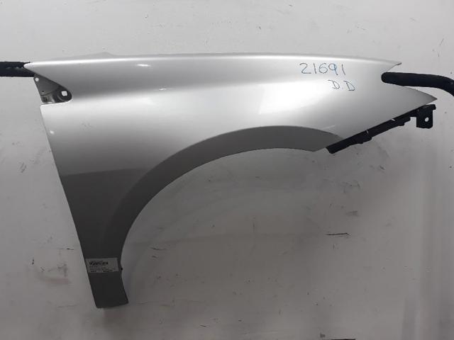 Błotnik przedni prawy 631000032R RENAULT