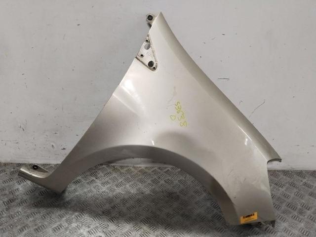 Błotnik przedni prawy 631003362R RENAULT