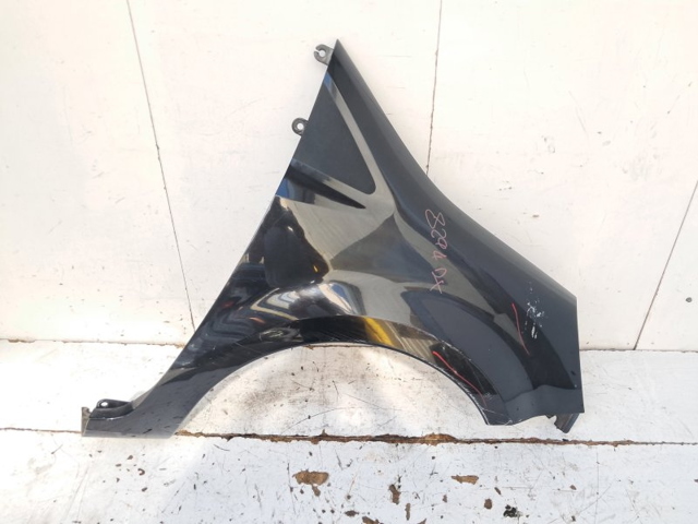 Błotnik przedni prawy 631007942R RENAULT