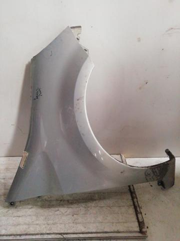 Błotnik przedni prawy 631007942R RENAULT