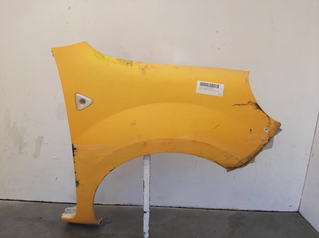 Błotnik przedni prawy 631009162R RENAULT