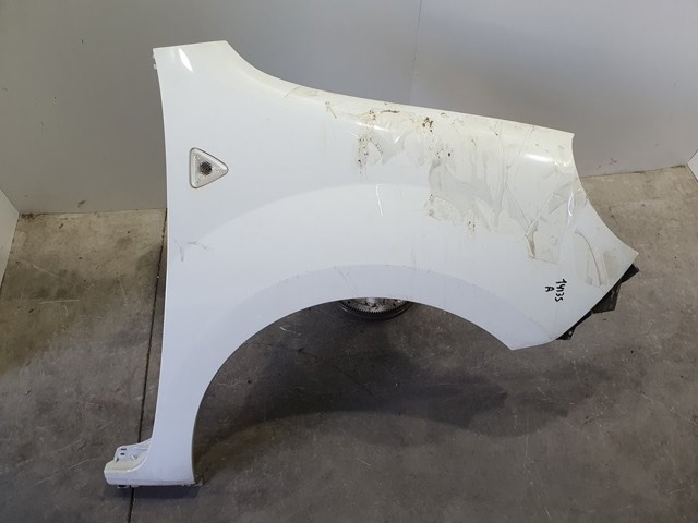 Błotnik przedni prawy 631009162R RENAULT