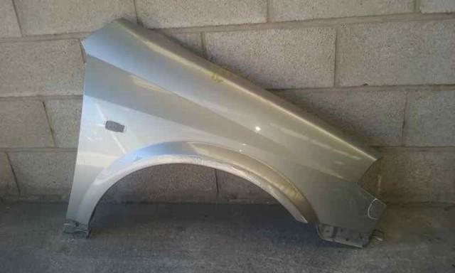 Błotnik przedni prawy 63100AV630 NISSAN