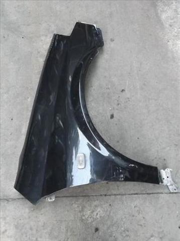 Błotnik przedni prawy 63100AV630 NISSAN