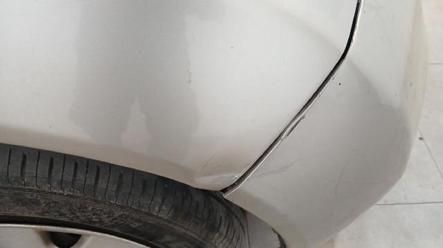 Błotnik przedni prawy 63100AX630 NISSAN
