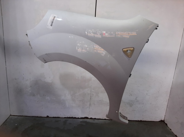 Błotnik przedni lewy 631011587R RENAULT