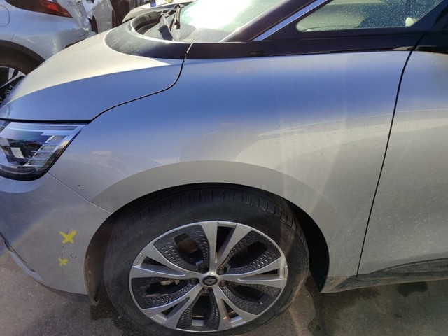 Błotnik przedni lewy 631012967R RENAULT