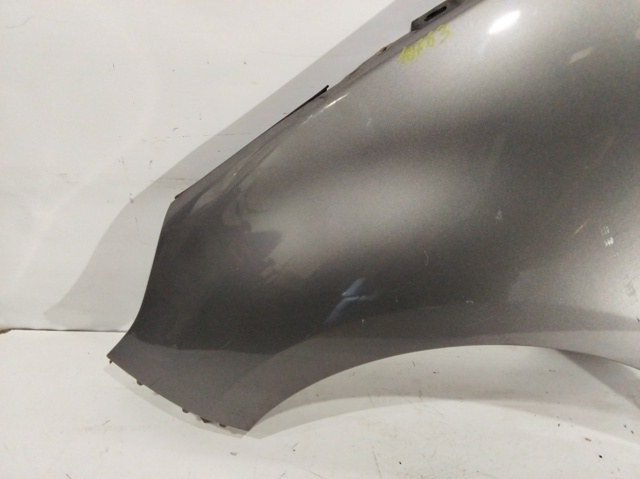 Błotnik przedni lewy 631017581R RENAULT