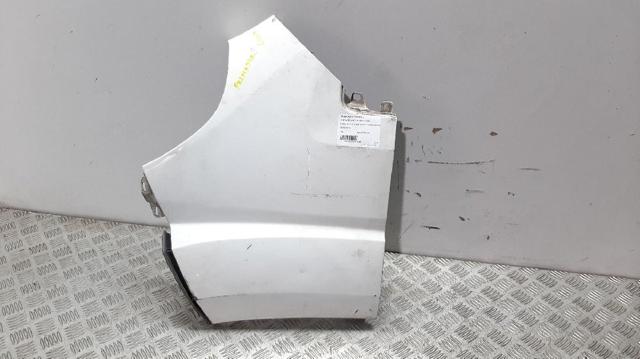 Błotnik przedni prawy 6311200Q0A NISSAN