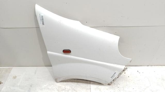 Błotnik przedni prawy 6311200Q0A NISSAN