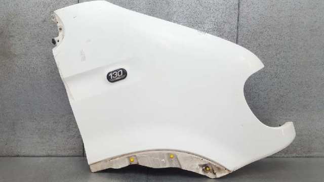 Błotnik przedni prawy 6311200QAD RENAULT