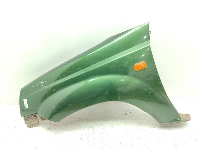 Błotnik przedni prawy Nissan X-Trail T30