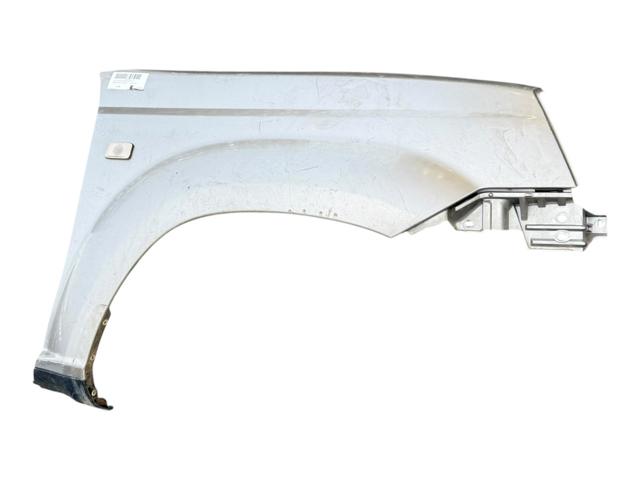 Błotnik przedni prawy 631128H400 NISSAN