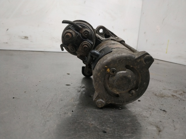 Rozrusznik 63113001 BMW