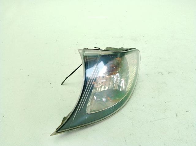 Powtarzacz kierunkowskazu na błotniku lewy 63137165915 BMW