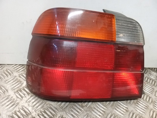 Lampa zespolona tylna lewa 63211387361 BMW