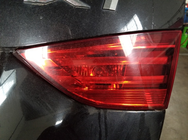 Lampa zespolona tylna prawa wewnętrzna 63212990114 BMW