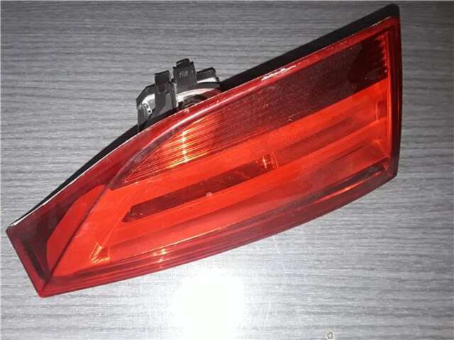 Lampa zespolona tylna lewa zewnętrzna 63212992477 BMW