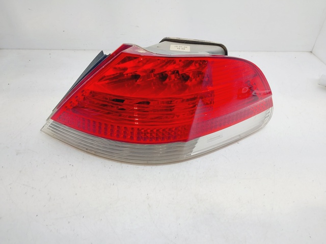 Lampa zespolona tylna prawa zewnętrzna 63216937236 BMW