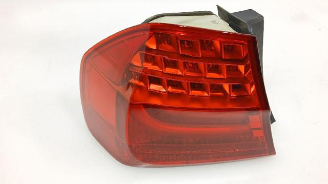 Lampa zespolona tylna lewa zewnętrzna 63217154153 BMW