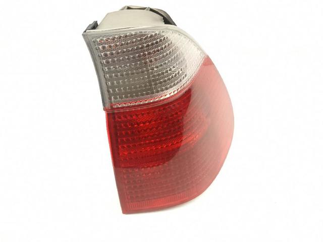 Lampa zespolona tylna prawa zewnętrzna 63217158390 BMW