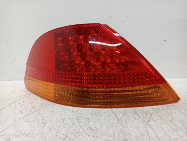 Lampa zespolona tylna lewa zewnętrzna 63217164733 BMW