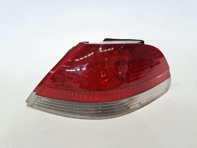 Lampa zespolona tylna prawa zewnętrzna 63217164736 BMW