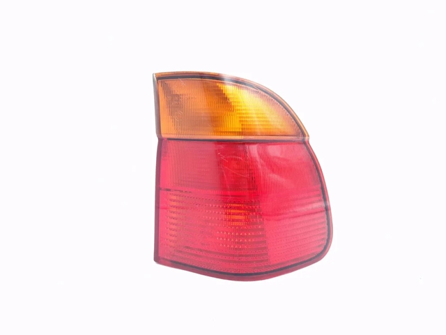 Lampa zespolona tylna prawa zewnętrzna 63218371328 BMW