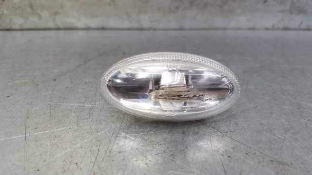 Powtarzacz kierunkowskazu na błotniku 6325G3 PEUGEOT